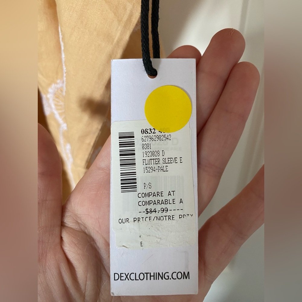 - Beautiful Embroidered Dex Blouse - - Picture 5 of 6